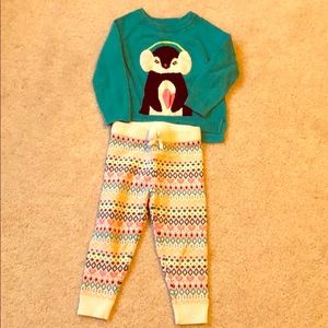 Gap outfit 2T sweater and sweater pants